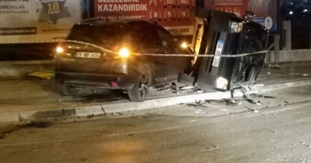 Takla atan araç kaldırımda yürüyen yayanın üzerine devrildi TGRT Haber