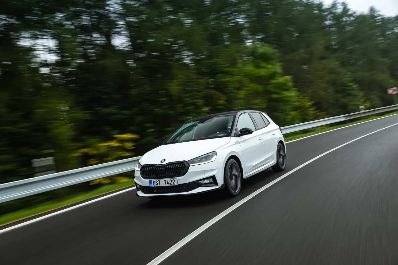 en az yakan otomatik vitesli benzinli arabalar