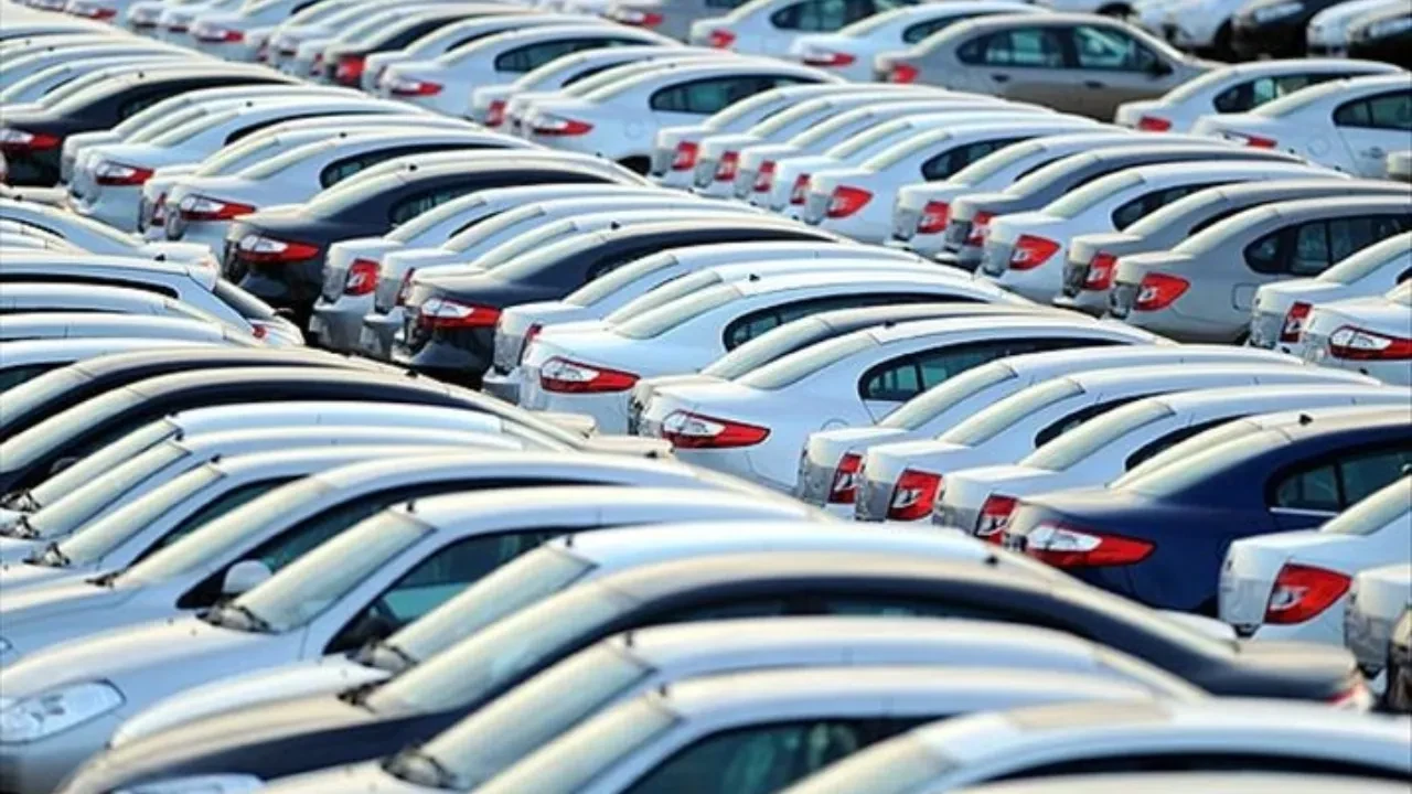 en az yakan otomatik vitesli benzinli arabalar