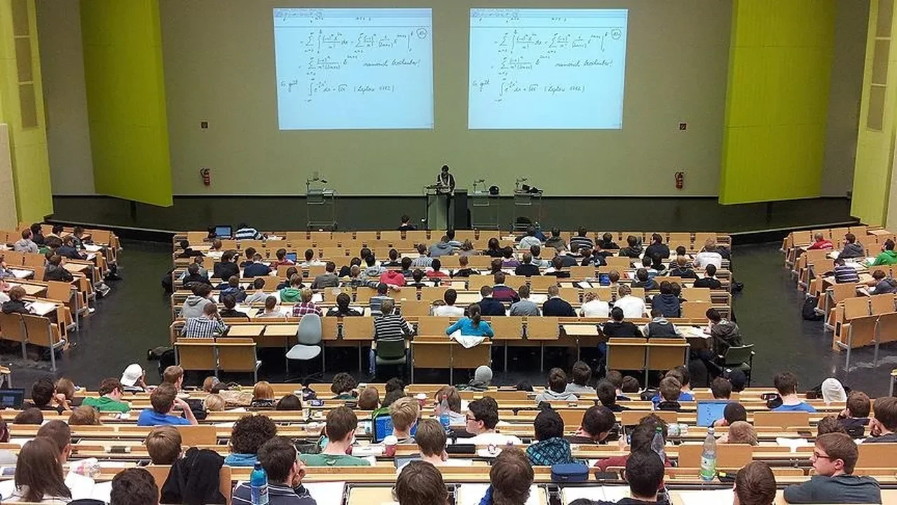 universite ogrencilerine 10 bin tl destek