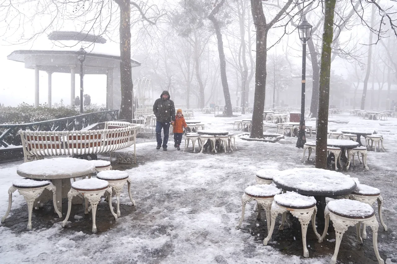 Kar bulutları İstanbul'a geliyor