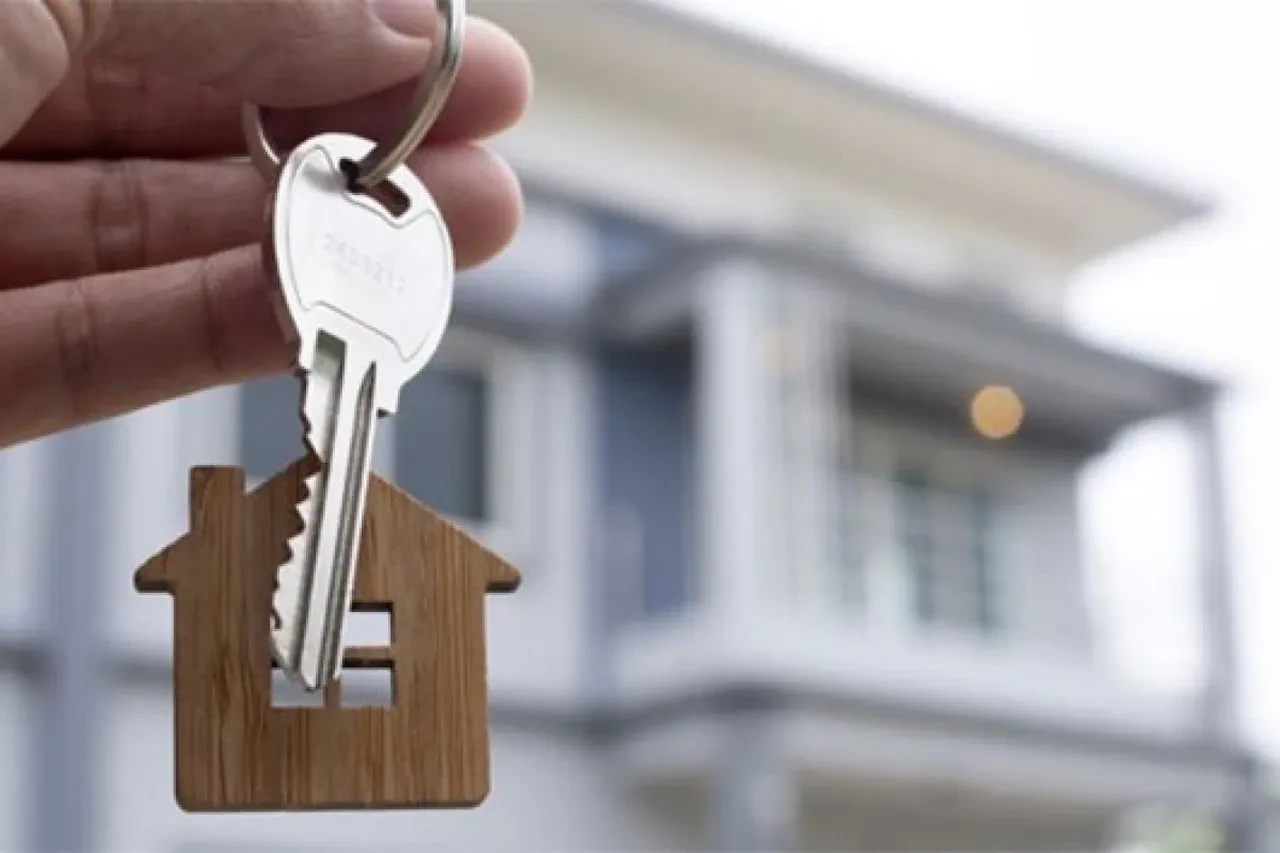 Ev sahipleri kiracıya para ödeyecek