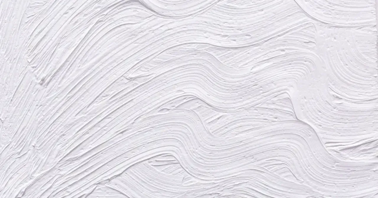 SİYAH VE BEYAZIN GİZEMLİ DÜNYASI: GÜÇ ARAYIŞI VE MÜKEMMELİYETÇİLİK