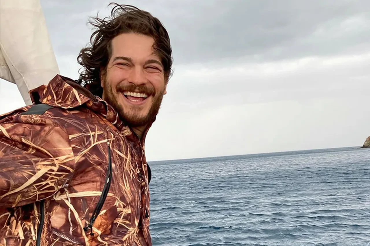 Türkiye’nin en yakışıklı oyuncuları listelendi! Bu kez sıralamayı yapay zeka yaptı: Zirvede bakın hangi isim yer aldı