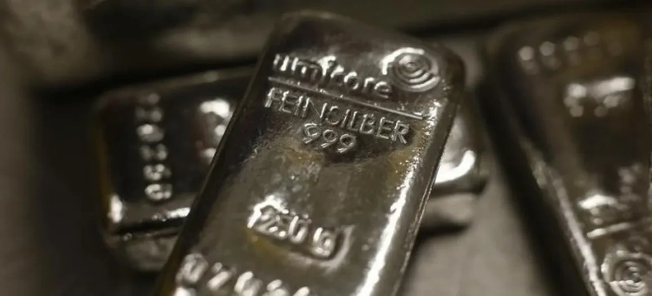 Gümüşten yeni rekor! Tahminler altüst oldu