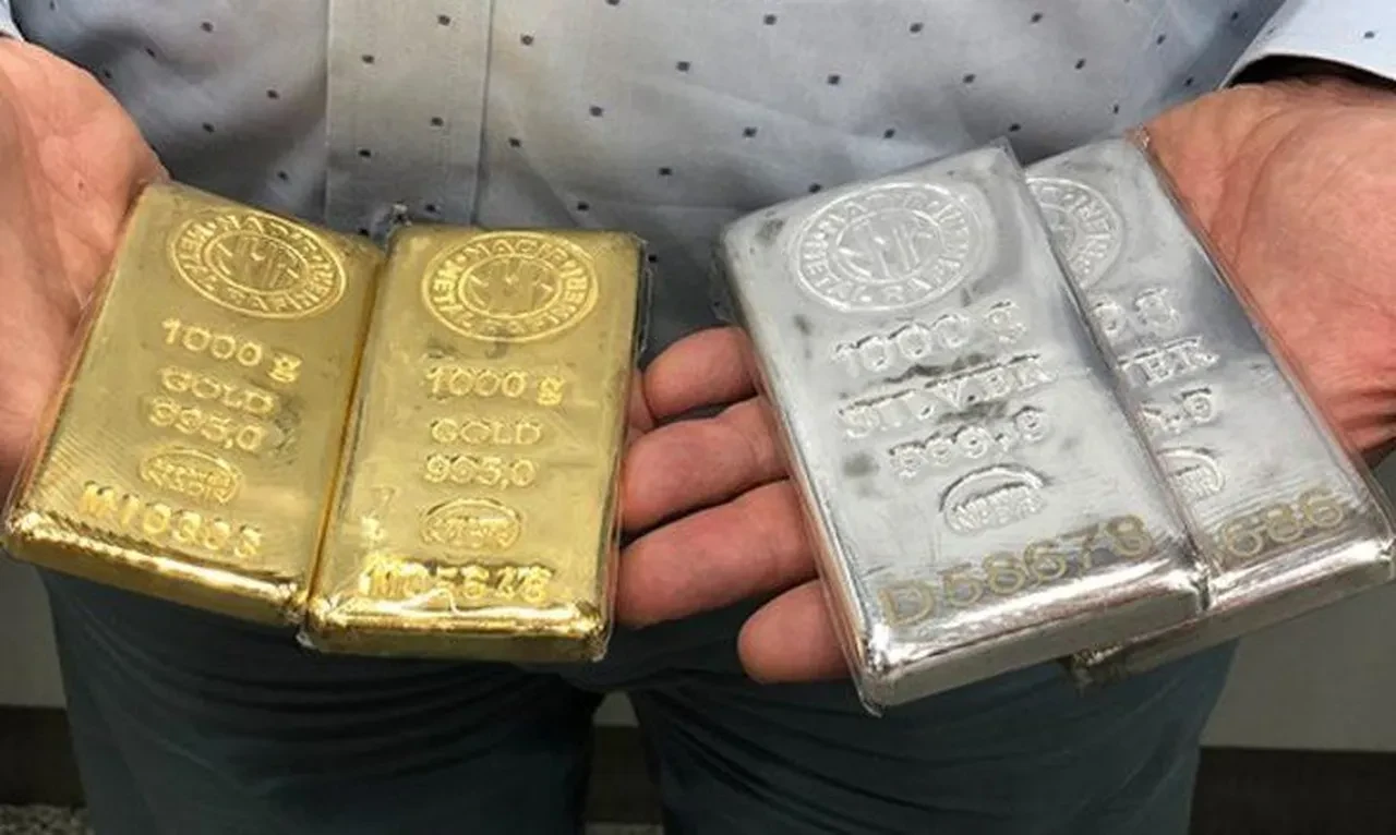 Gümüşten yeni rekor! Tahminler altüst oldu