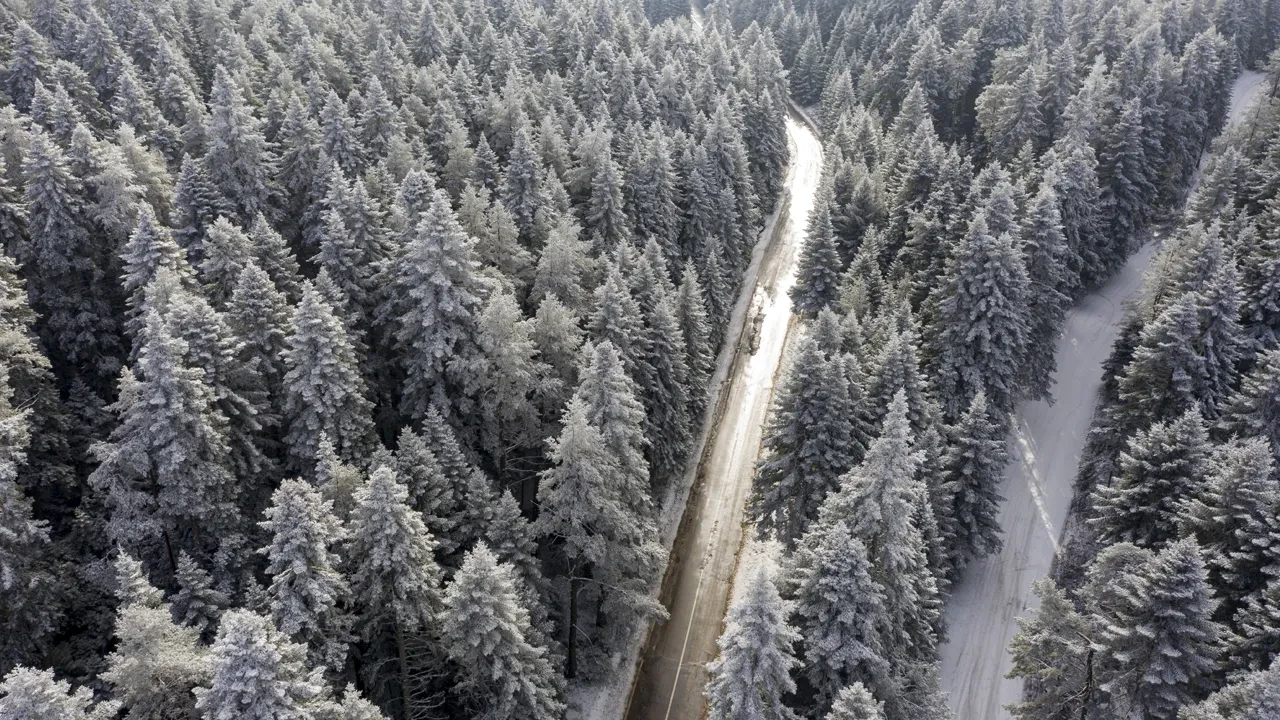 Türkiye beyaza bürünmeye başladı! Yetkililer 2 konu için özellikle uyarıyor
