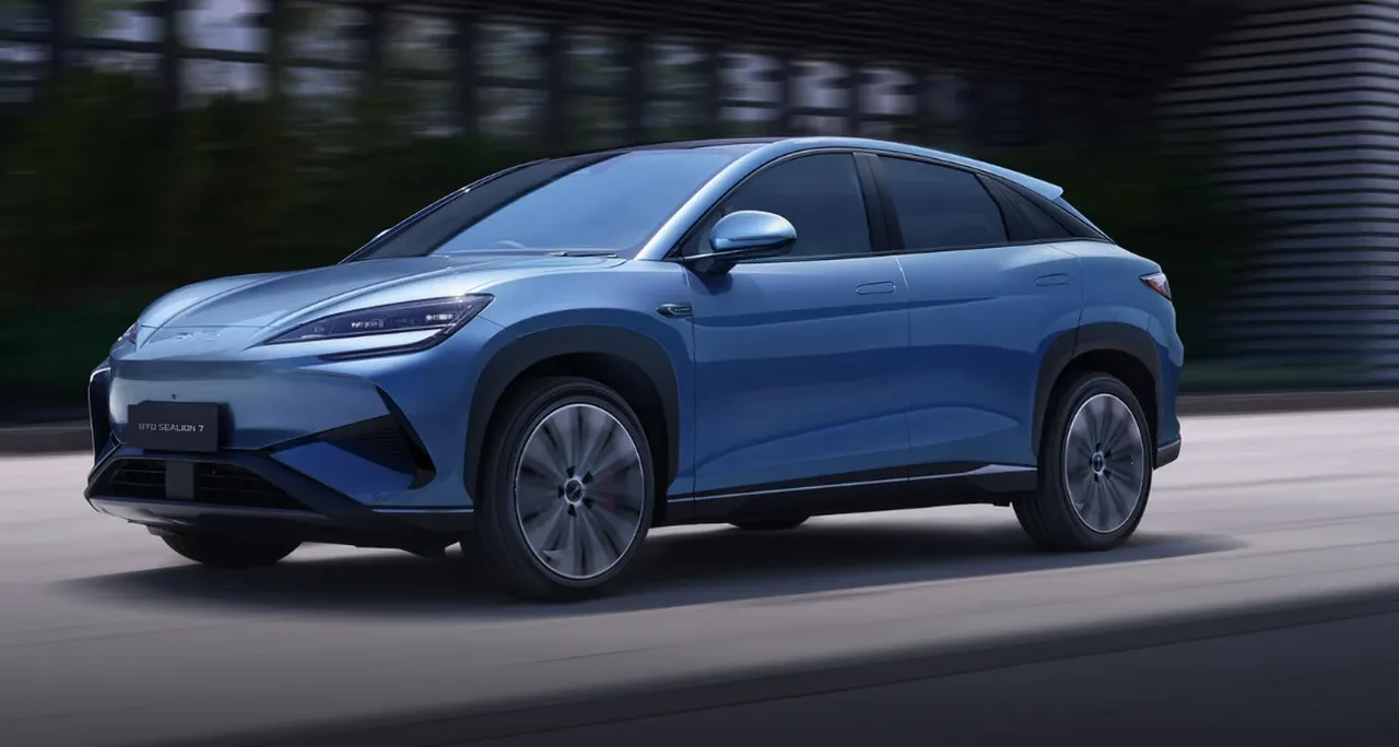 En uzun menzilli orta sınıf elektrikli otomobiller belli oldu! Tek batarya ile şehir dışına gidip gelmek artık hayal değil