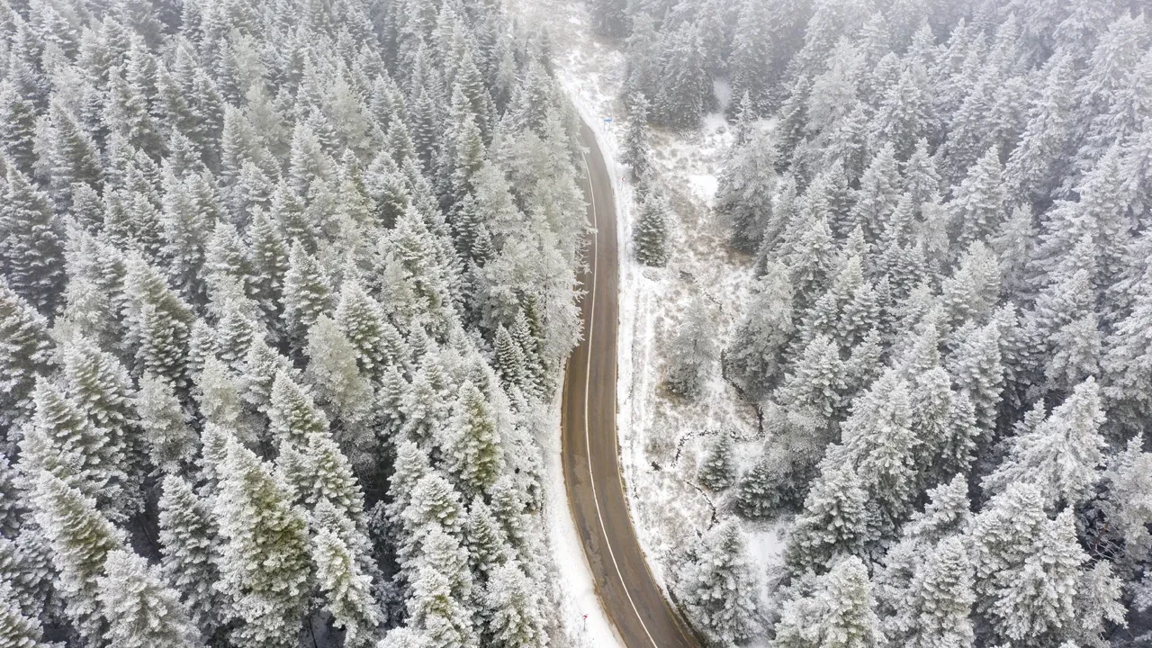 Türkiye beyaza bürünmeye başladı! Yetkililer 2 konu için özellikle uyarıyor