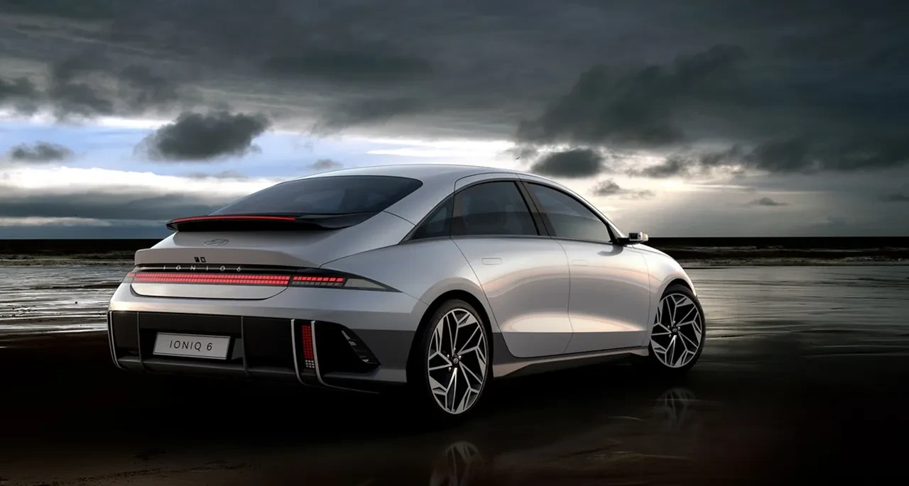 En uzun menzilli orta sınıf elektrikli otomobiller belli oldu! Tek batarya ile şehir dışına gidip gelmek artık hayal değil