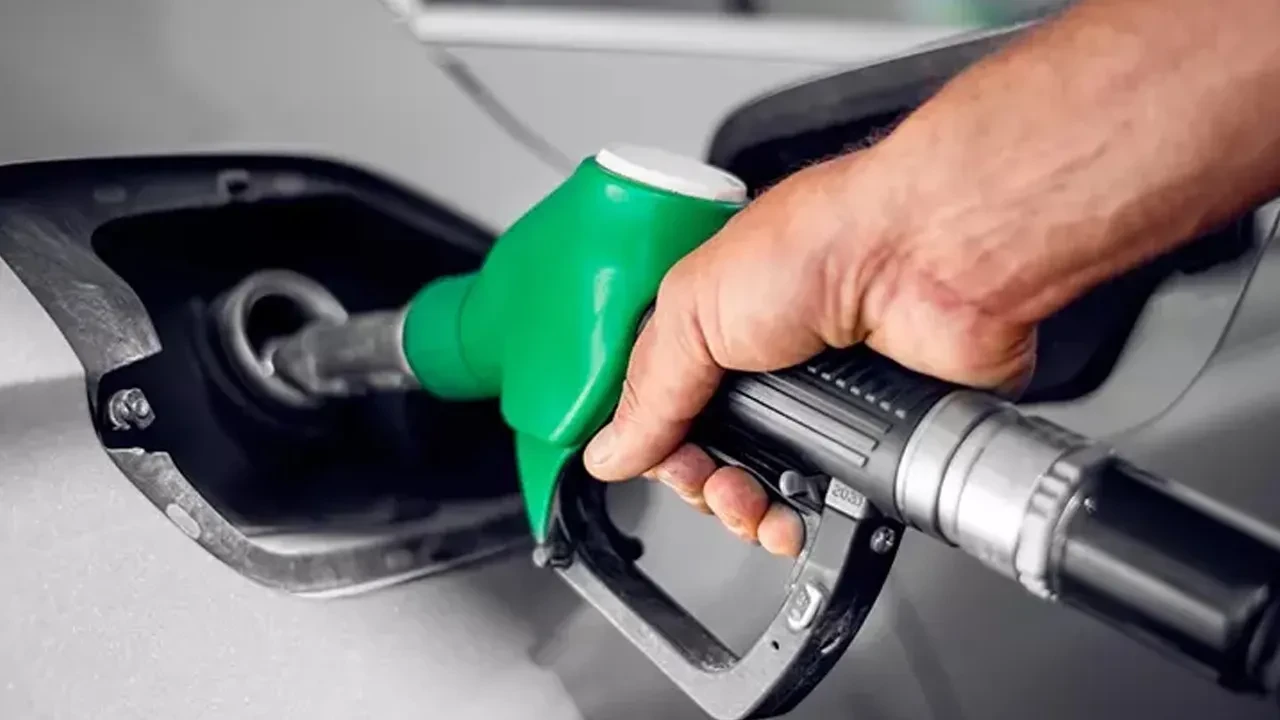 akaryakıt fiyatları 