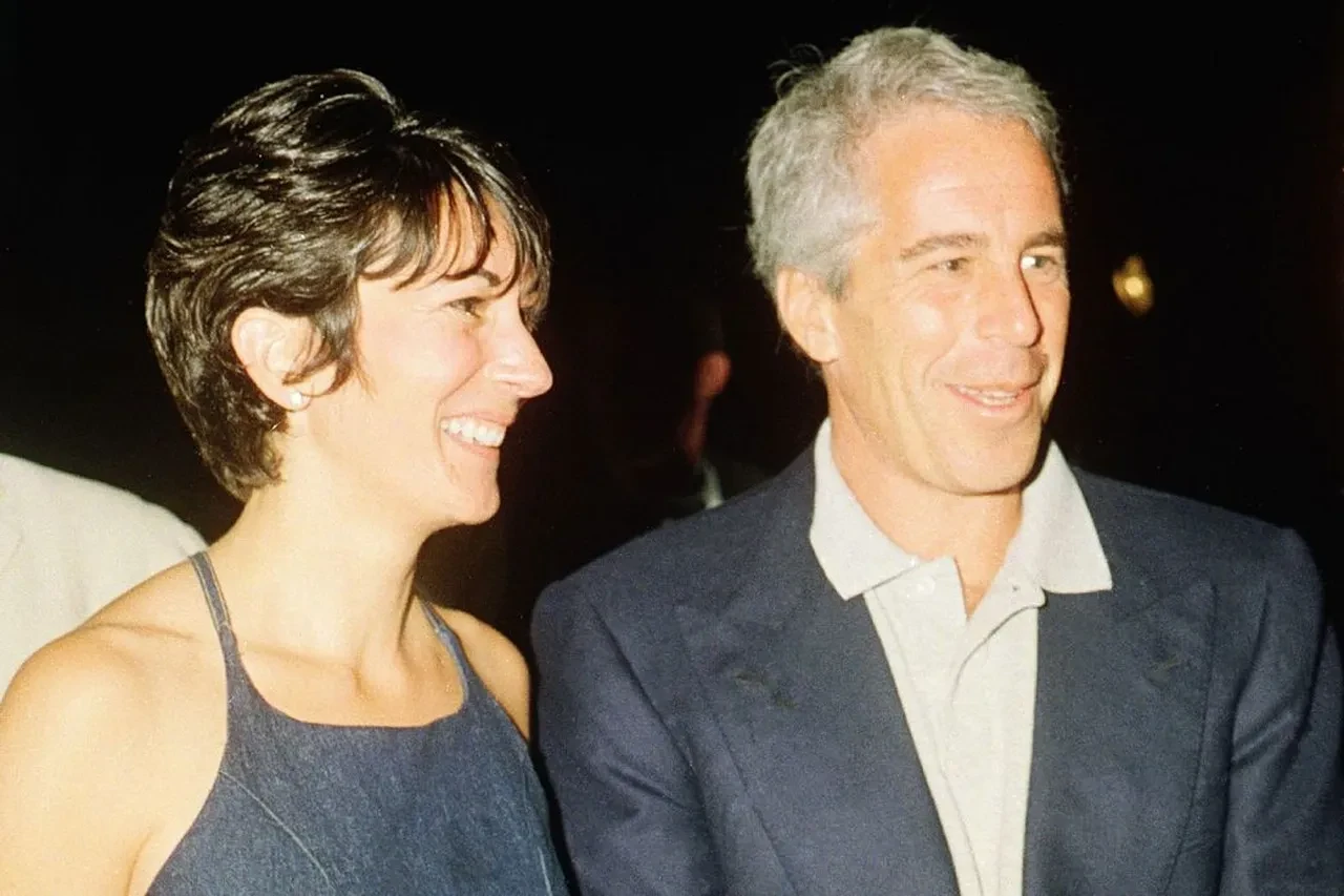 Jeffrey Epstein'in adasından fotoğraflar ve video 