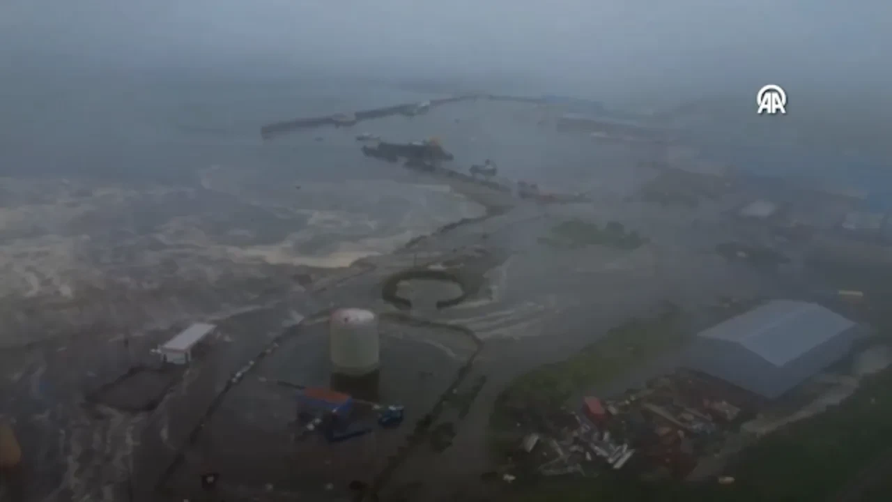 Tsunami uyarısının devam ettiği tek yer California