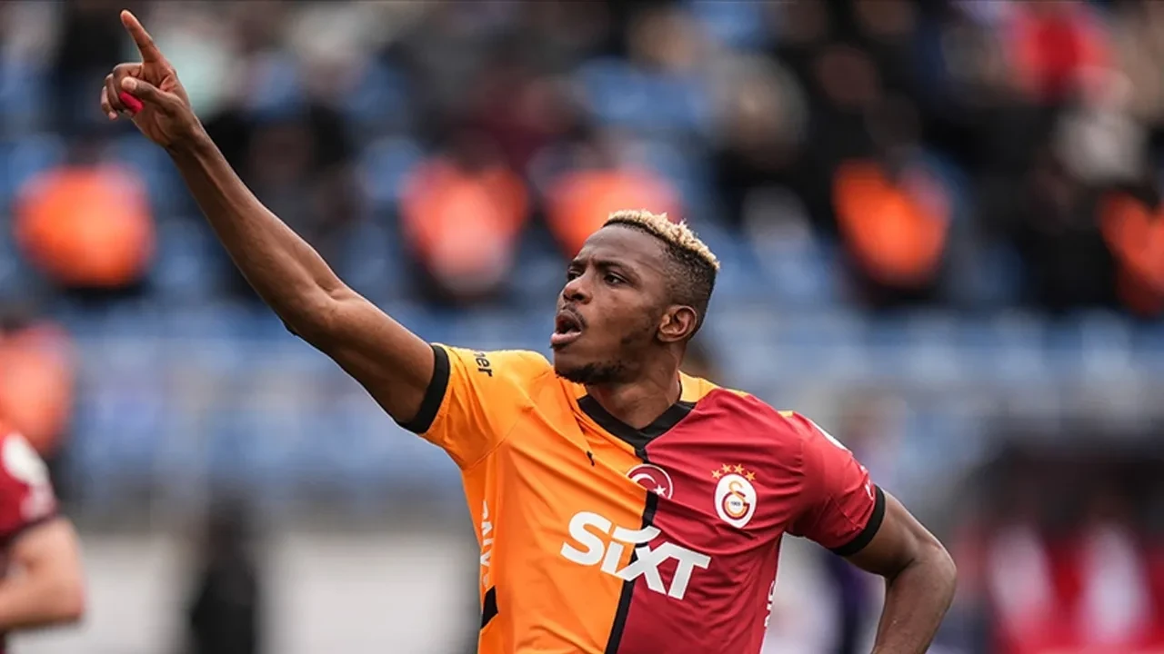Victor Osimhen 4