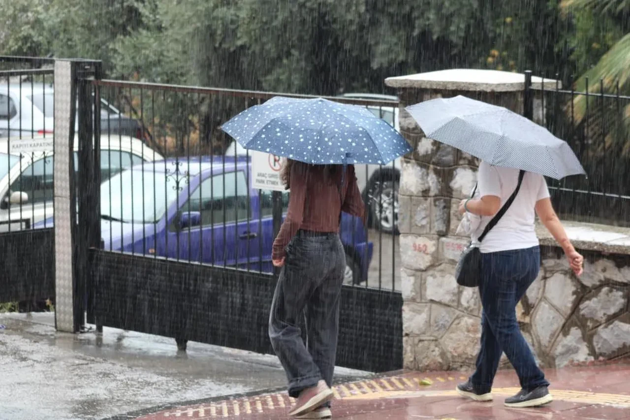 3 bölgeye dikkat! Meteoroloji uyardı: Sağanak yağış kapıda