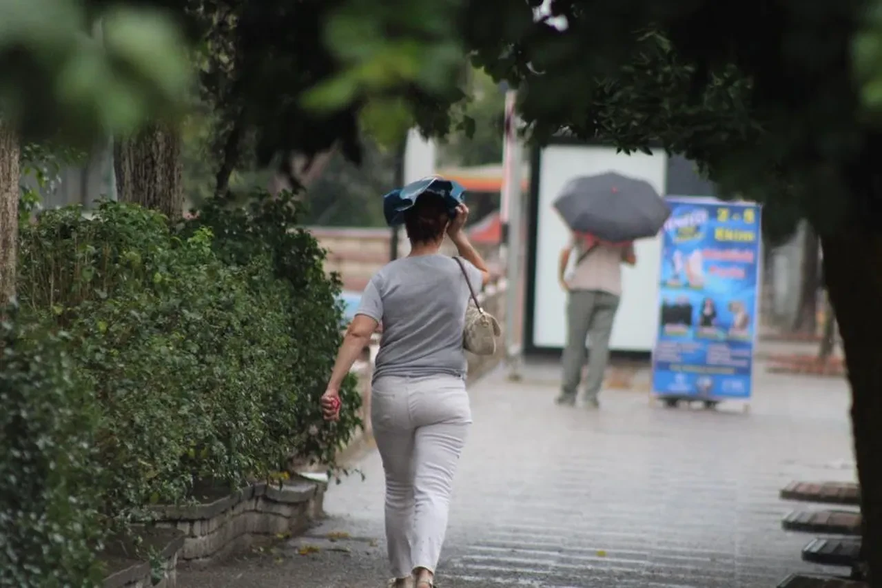 3 bölgeye dikkat! Meteoroloji uyardı: Sağanak yağış kapıda