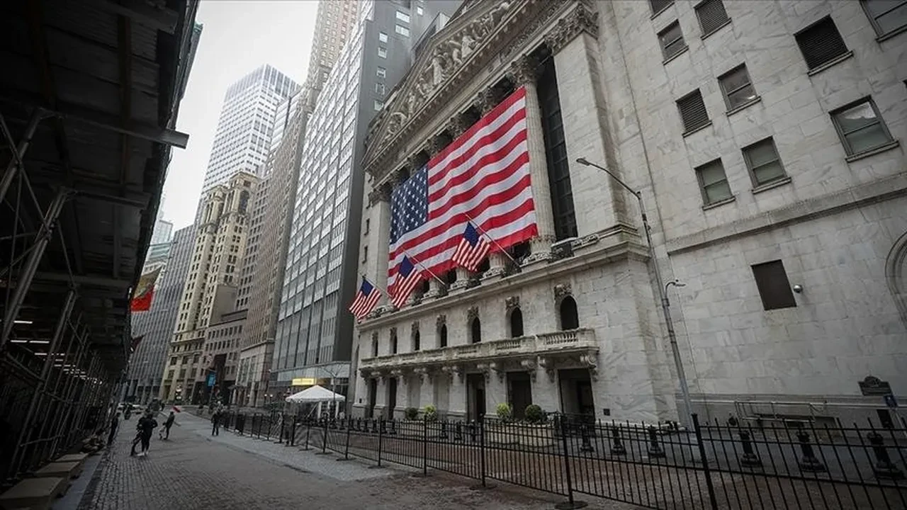 ABD'de hükümet resmen kapandı! Temel hizmetler dışındaki tüm faaliyetler durdu