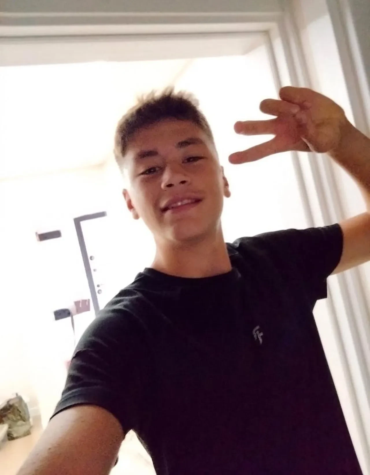 Ayağına bastığı için bunları yaptı! 14 yaşındaki çocuk yaşam savaşı veriyor