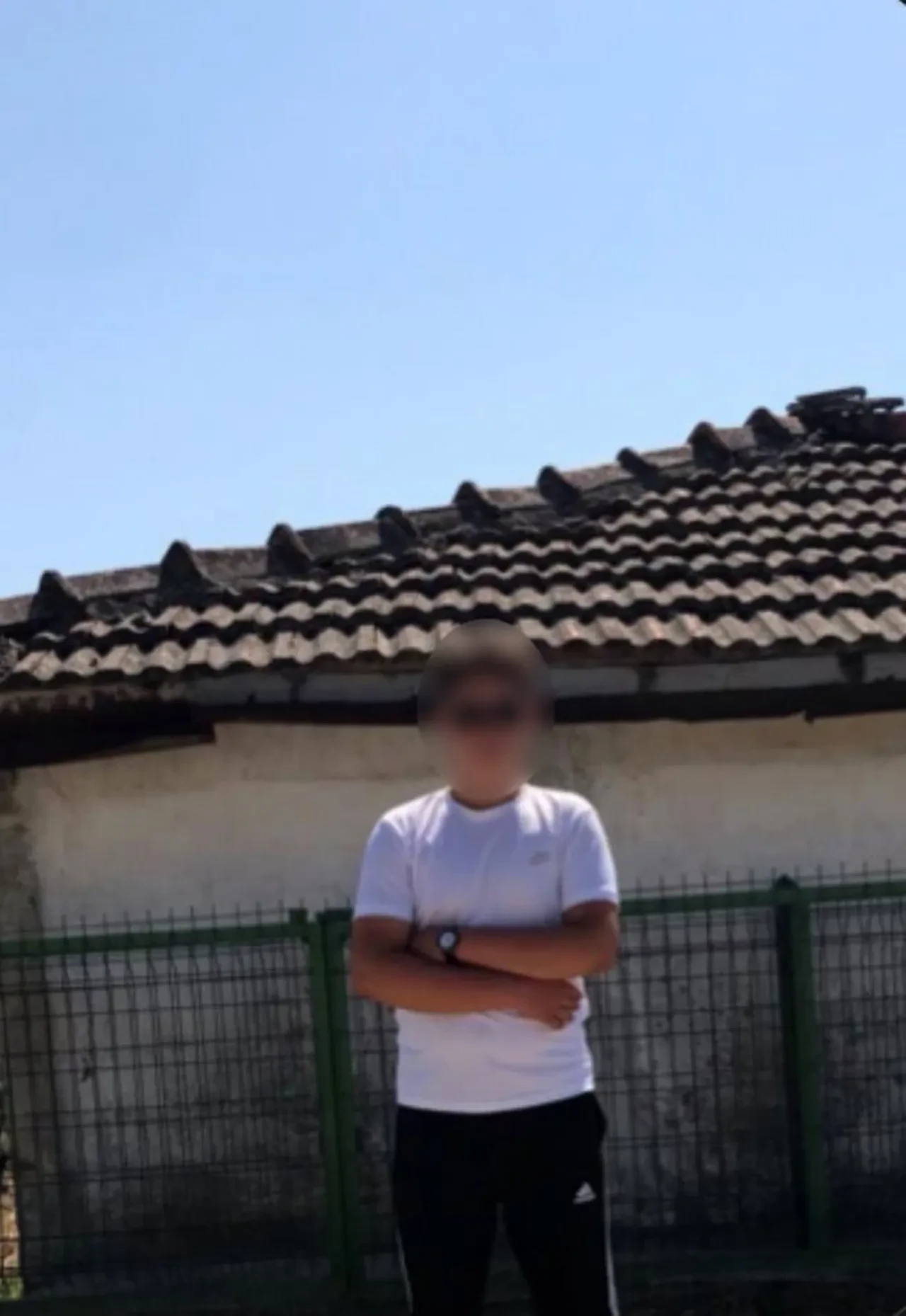 Ayağına bastığı için bunları yaptı! 14 yaşındaki çocuk yaşam savaşı veriyor