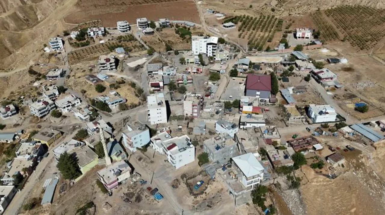 Duyan şaşırıp kalıyor! Bu köyde herkesin adı ve soyadı aynı