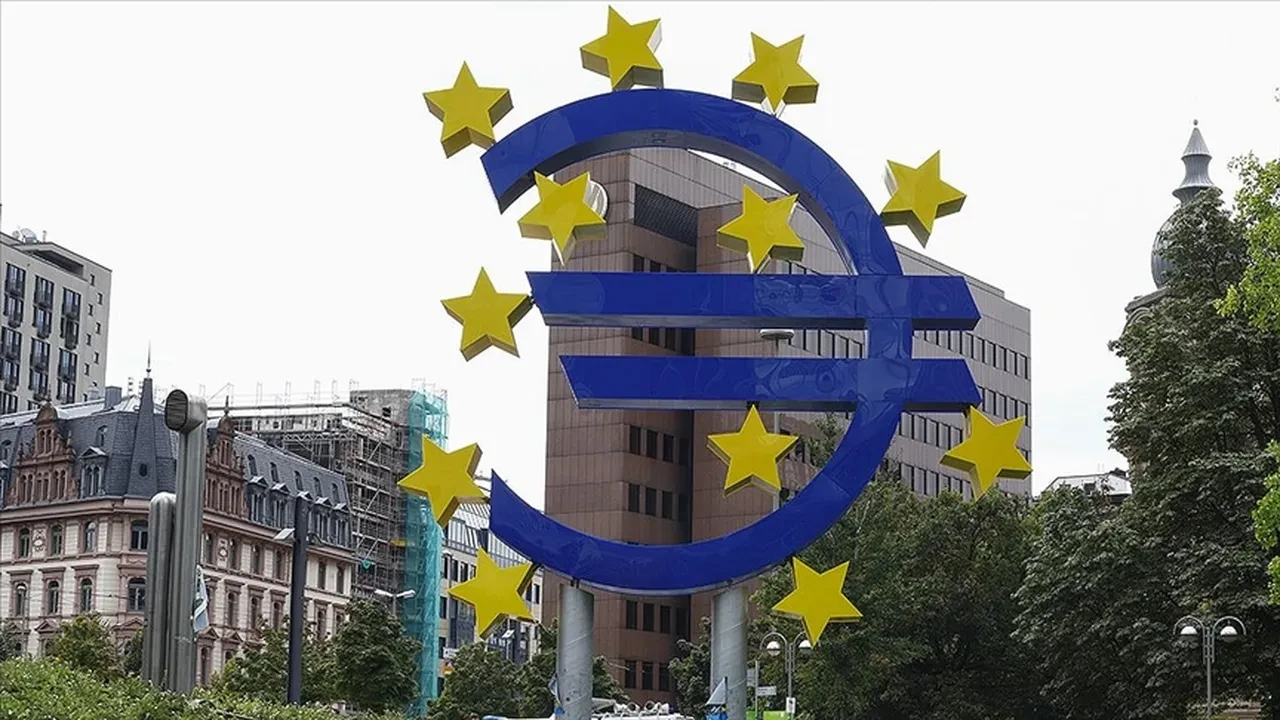 Euro bölgesinde yıllık enflasyon eylülde yüzde 2,2 oldu