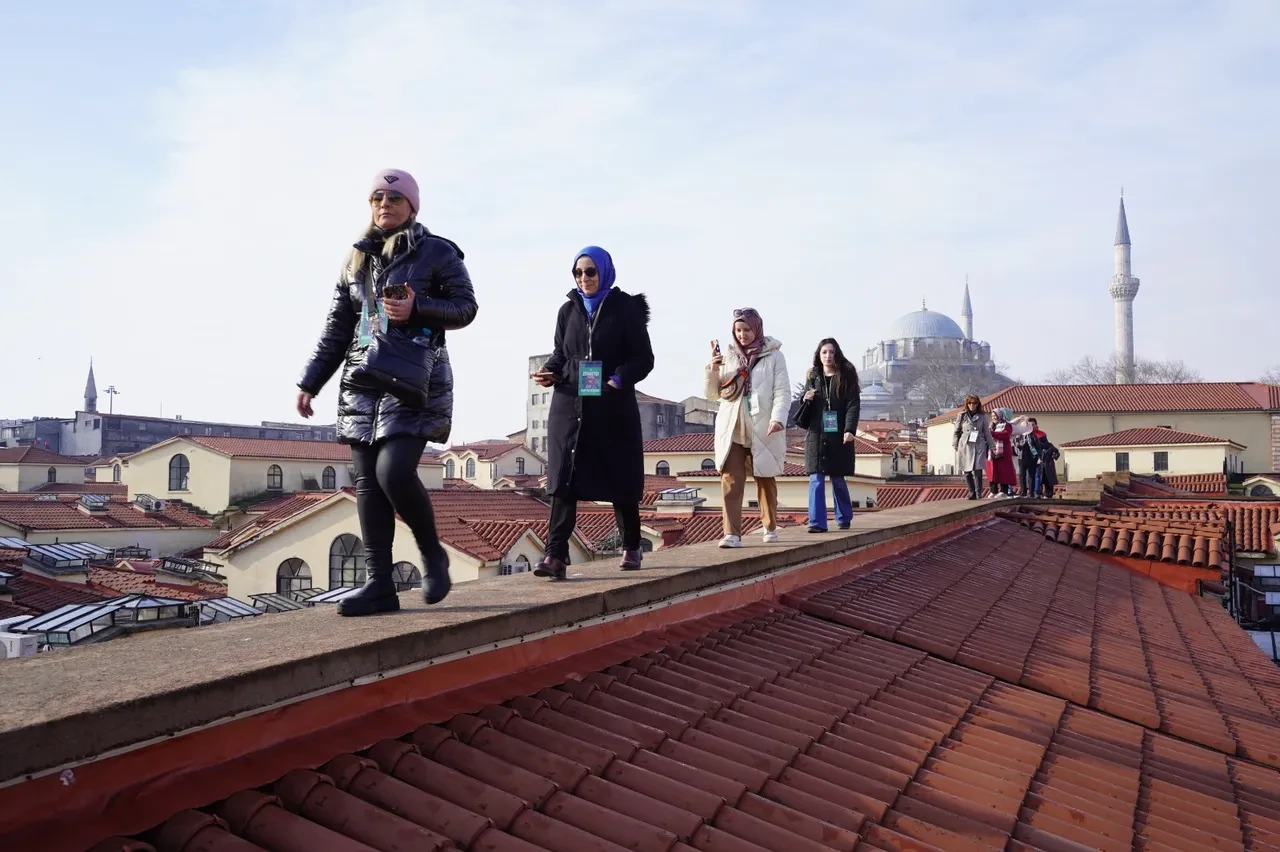 Fatih Belediyesi’nden Kapalıçarşı hanlar turu: “İstanbul’un saklı köşelerinde tarihî yolculuk”