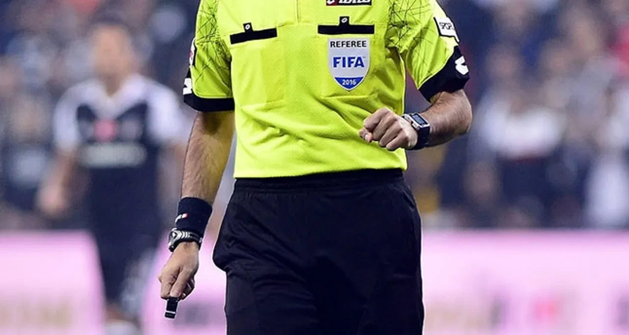 Fenerbahçe Nice maçı hakemi kim? Daha önce Fenerbahçe'nin 1 maçını yönetmişti