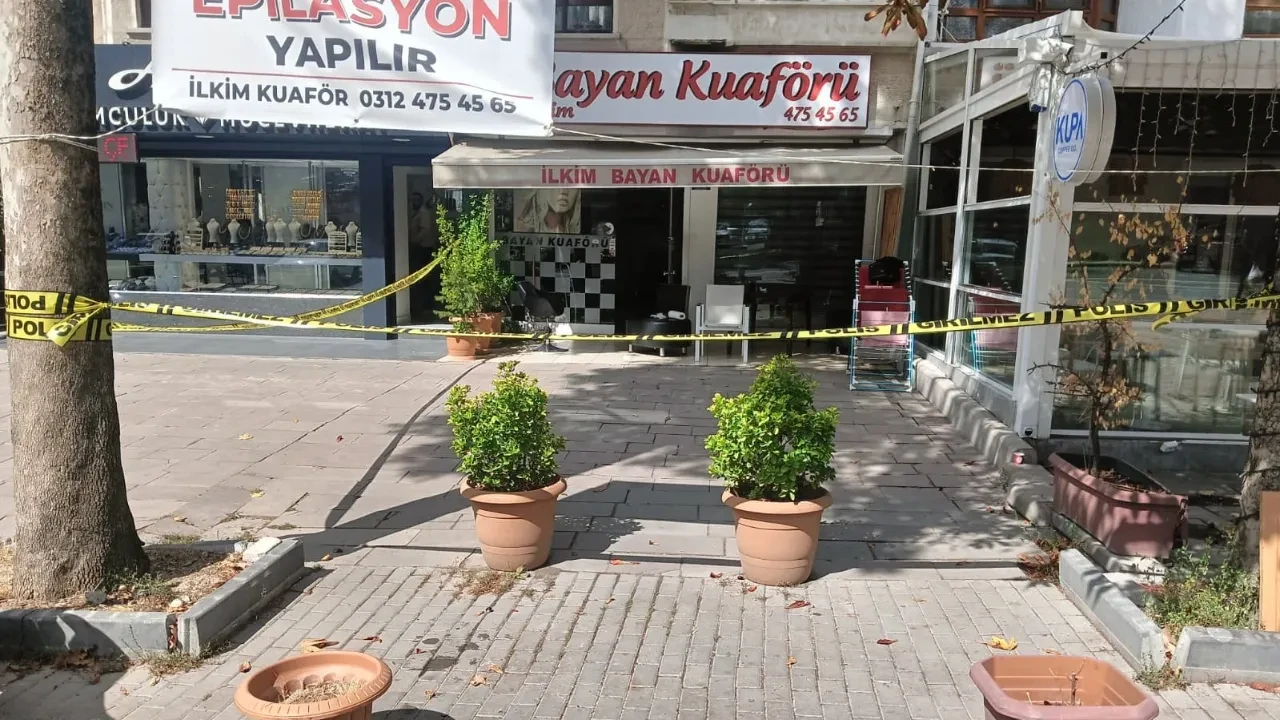 Kadın kuaförüne pompalı tüfekle saldırı! Peş peşe tetiğe bastı 