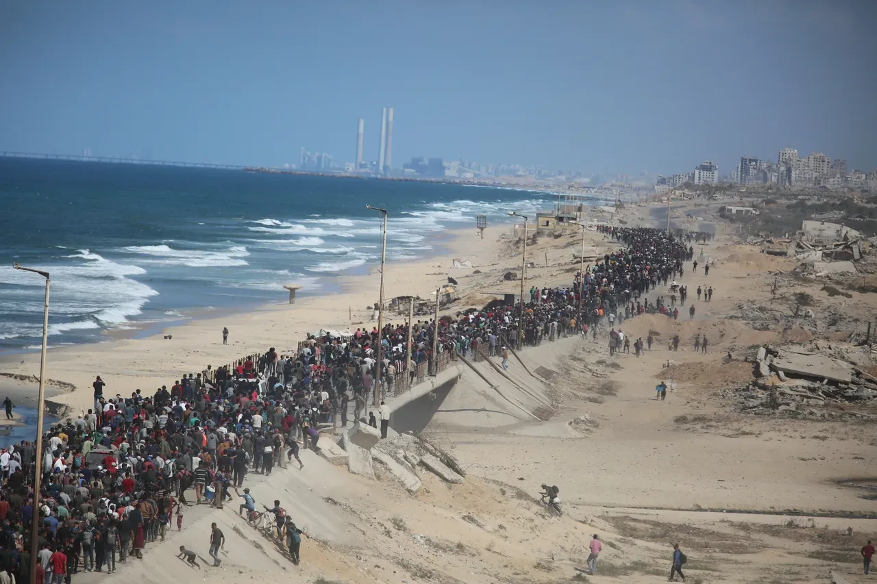Gazze'de tarihi görüntüler! Binlerce Filistinli evlerine dönüyor: Kısmi çekilme tamamlandı
