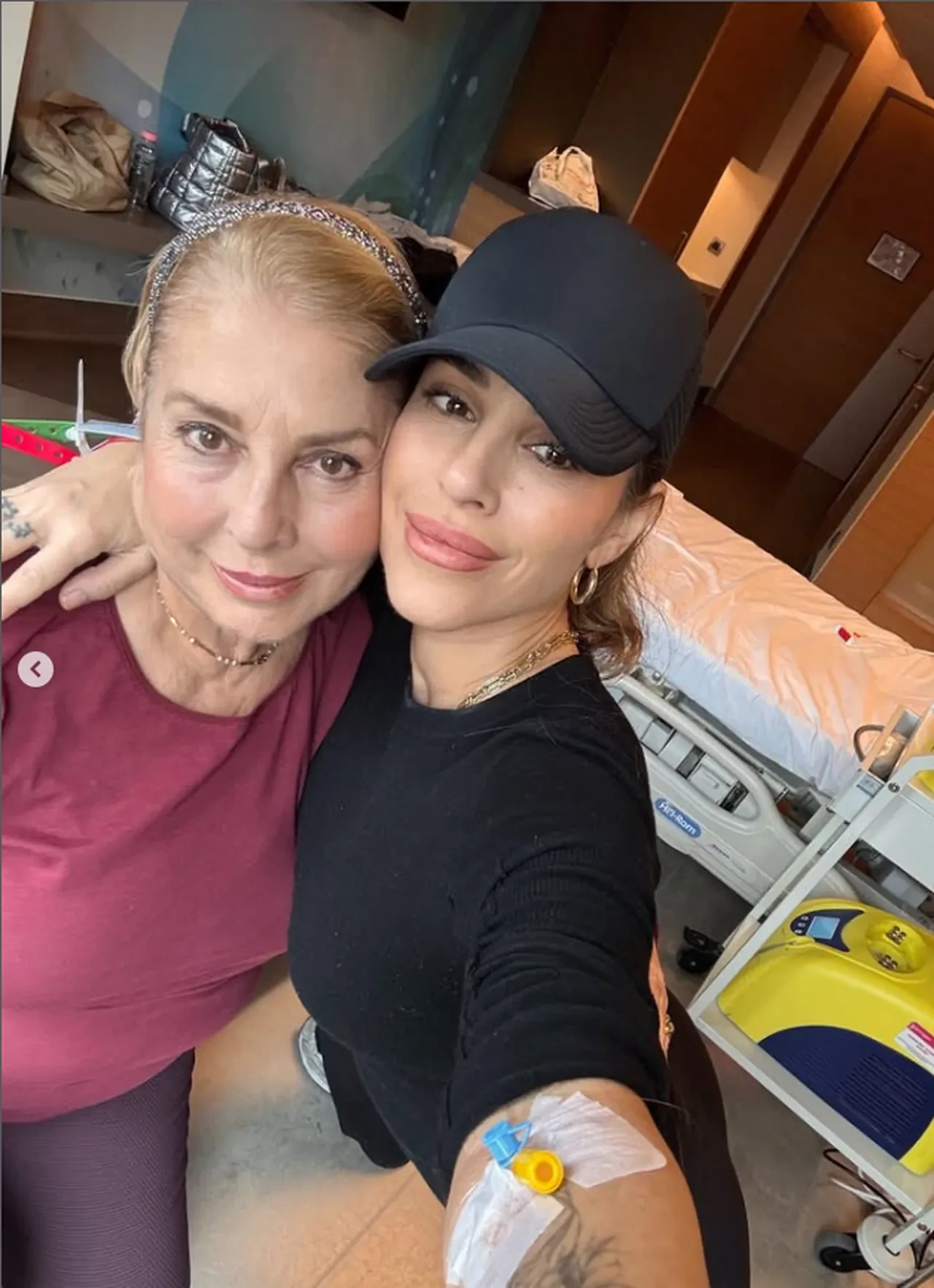 Irmak Ünal meme kanserine yakalandığını duyurdu! Takipçilerini tek bir konuda uyardı