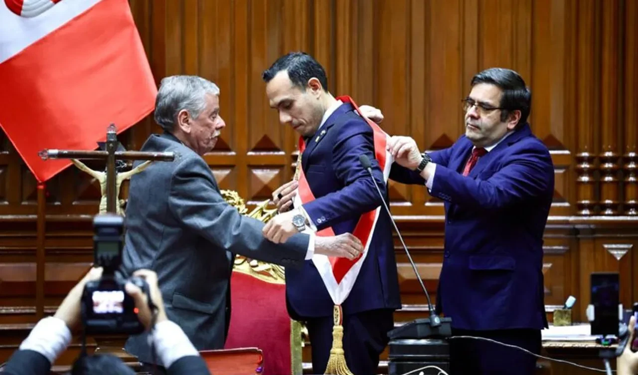 Peru siyasetinde hareketli saatler! Cumhurbaşkanı Dina Boluarte görevden alındı