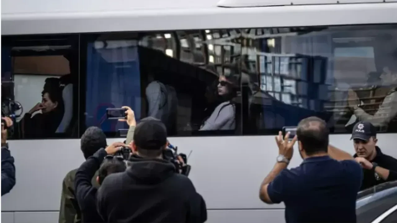 Ünlülere yapılan uyuşturucu operasyonu derinleşiyor! "Erkek oyunculardan biri" diyerek açıkladı