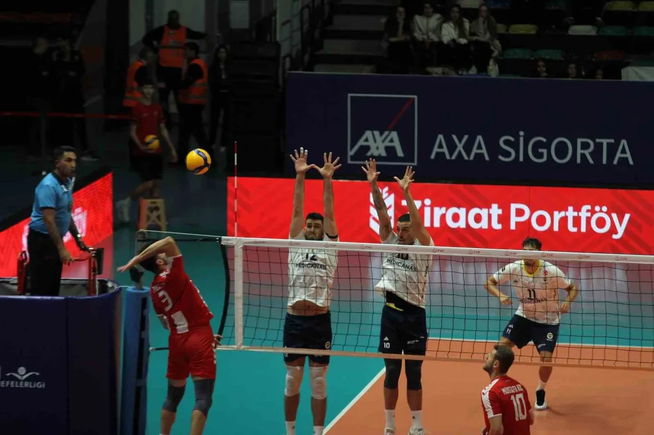 Ziraat Bankkart ve Fenerbahçe Medicana maçı hangi kanalda yayınlanıyor? Finalistler belli oldu