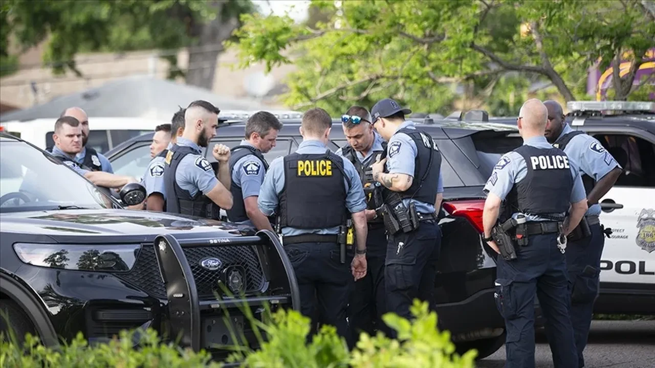 ABD'de liseye silahlı saldırı! Maç sırasında kurşun yağdı: Ölü ve yaralılar var