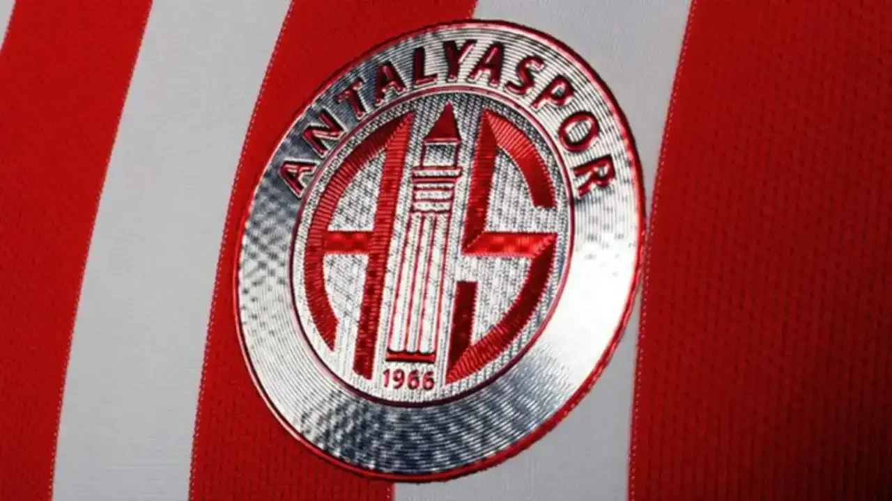 Antalyaspor'da imza zamanı: Emre Belözoğlu sonrası netleşti!
