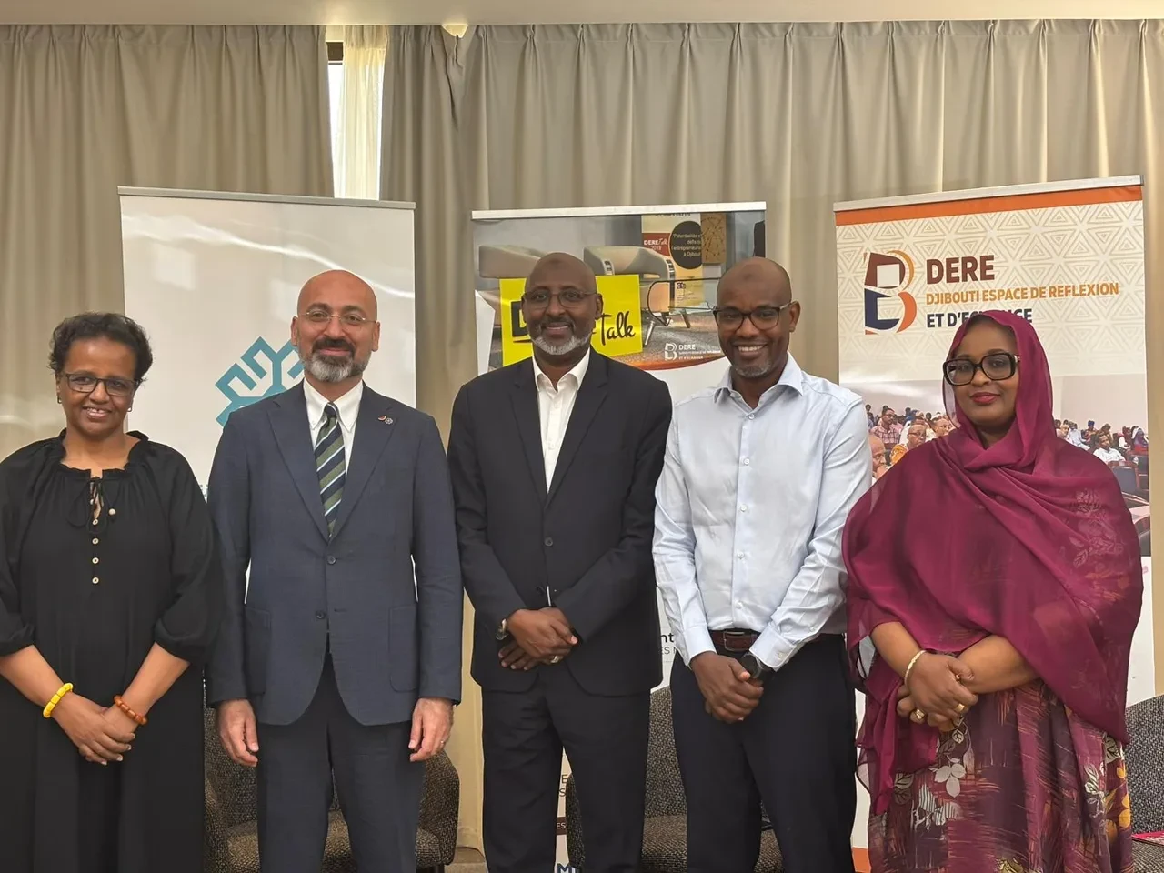 Cibuti'de Türkiye Maarif Vakfının katkılarıyla Eğitim ve Aile paneli düzenlendi