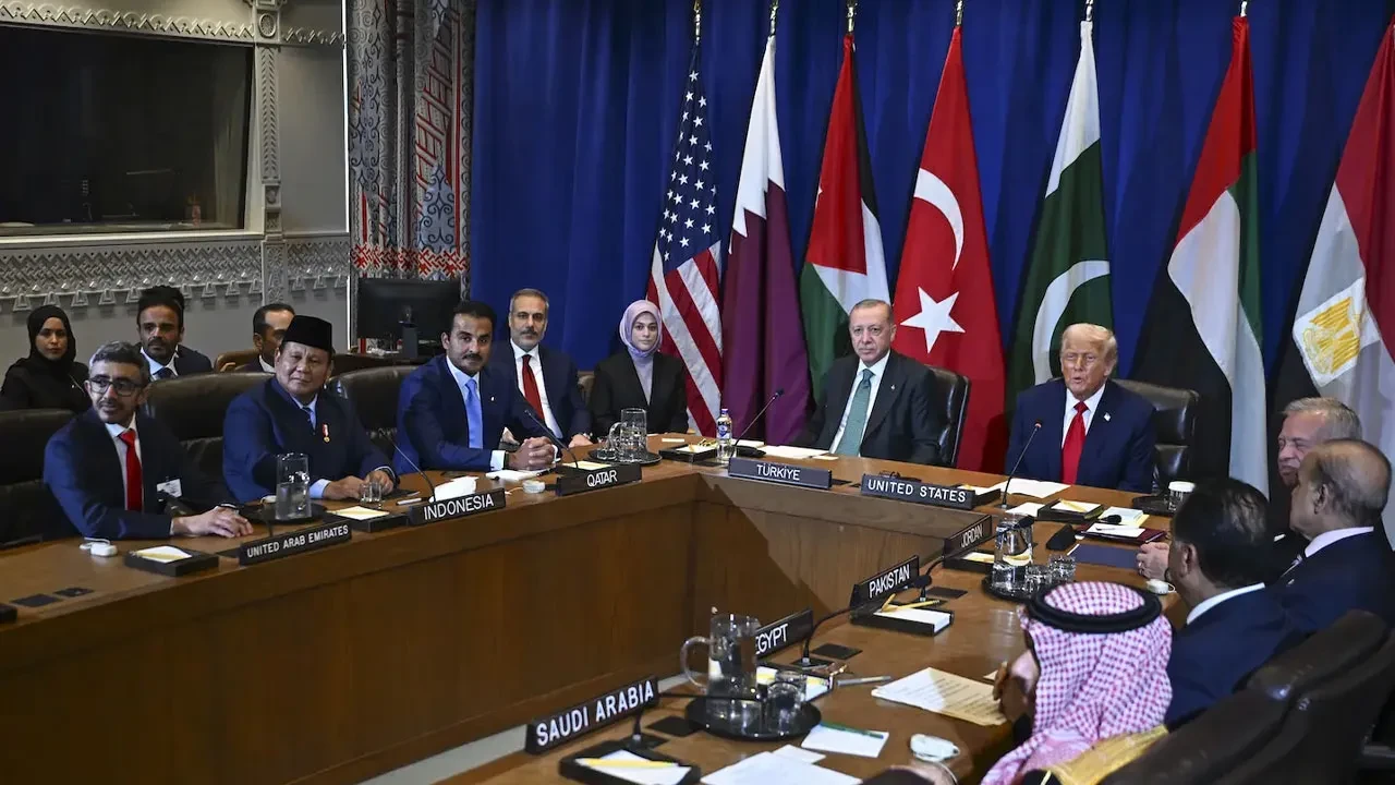 Donald Trump Mısır'da liderlerle görüşecek: 11 ülke davet edildi