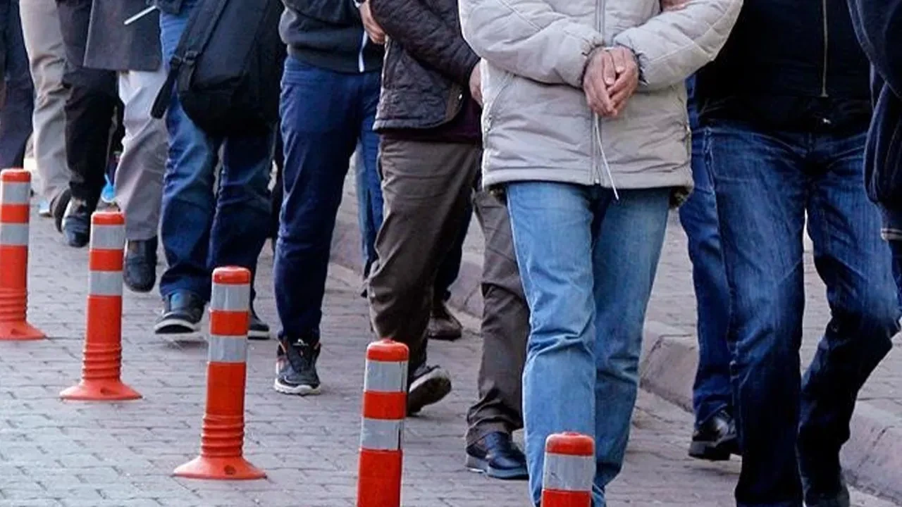 Hatay ve Adana'da göçmen operasyonu! 10 zanlı tutuklandı
