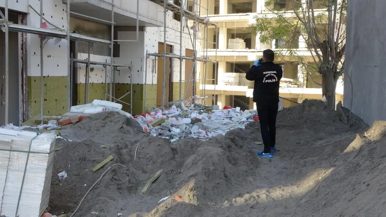 İnşaatta feci olay! İşçi asansör boşluğuna düştü