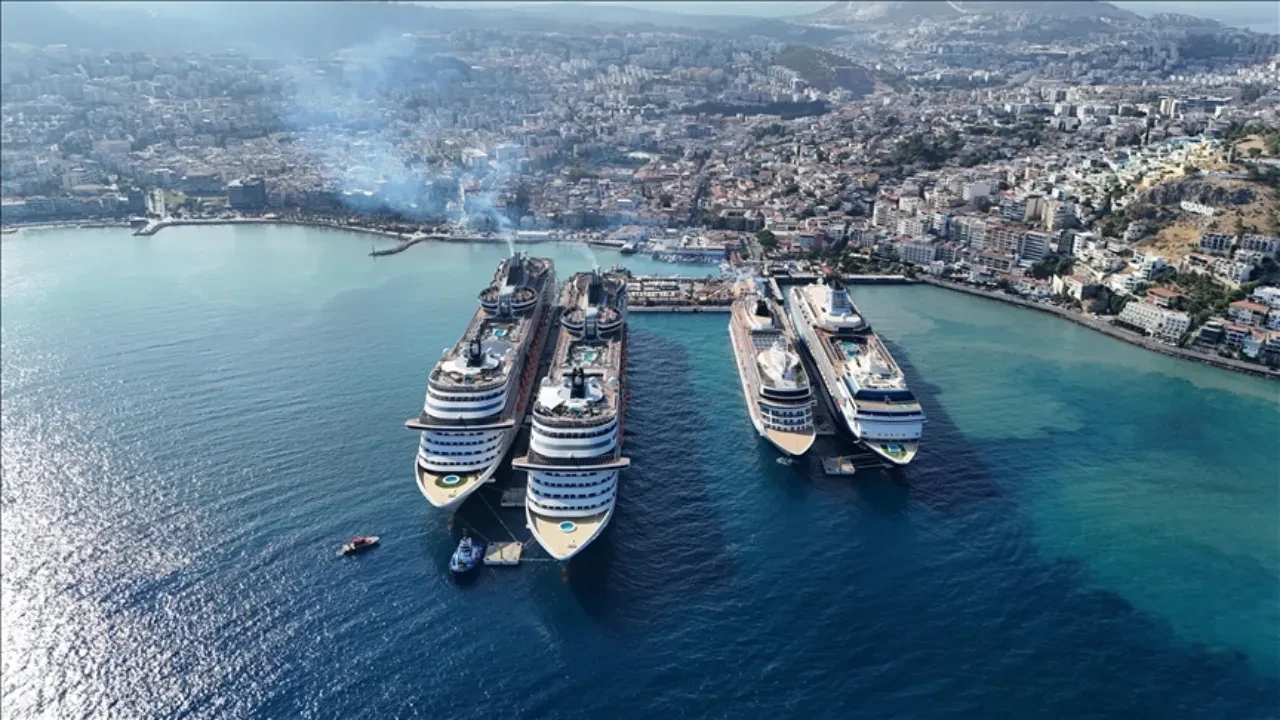 İstanbul'da kruvaziyer rekoru: 8 ayda 410 binden fazla yolcu ağırlandı
