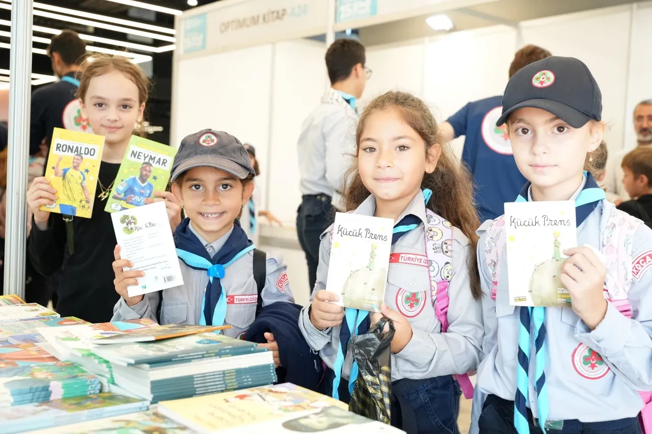 Kocaeli Kitap Fuarı’na hangi yazarlar gelecek 2025? 11 Ekim etkinlik takvimi