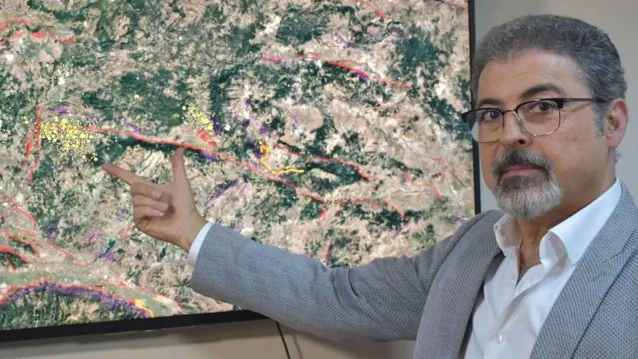 Ölü faylar da harekete geçti! 7.2'lik deprem olabilir: Bölgede sıcaklık arttı, yer kaynıyor 