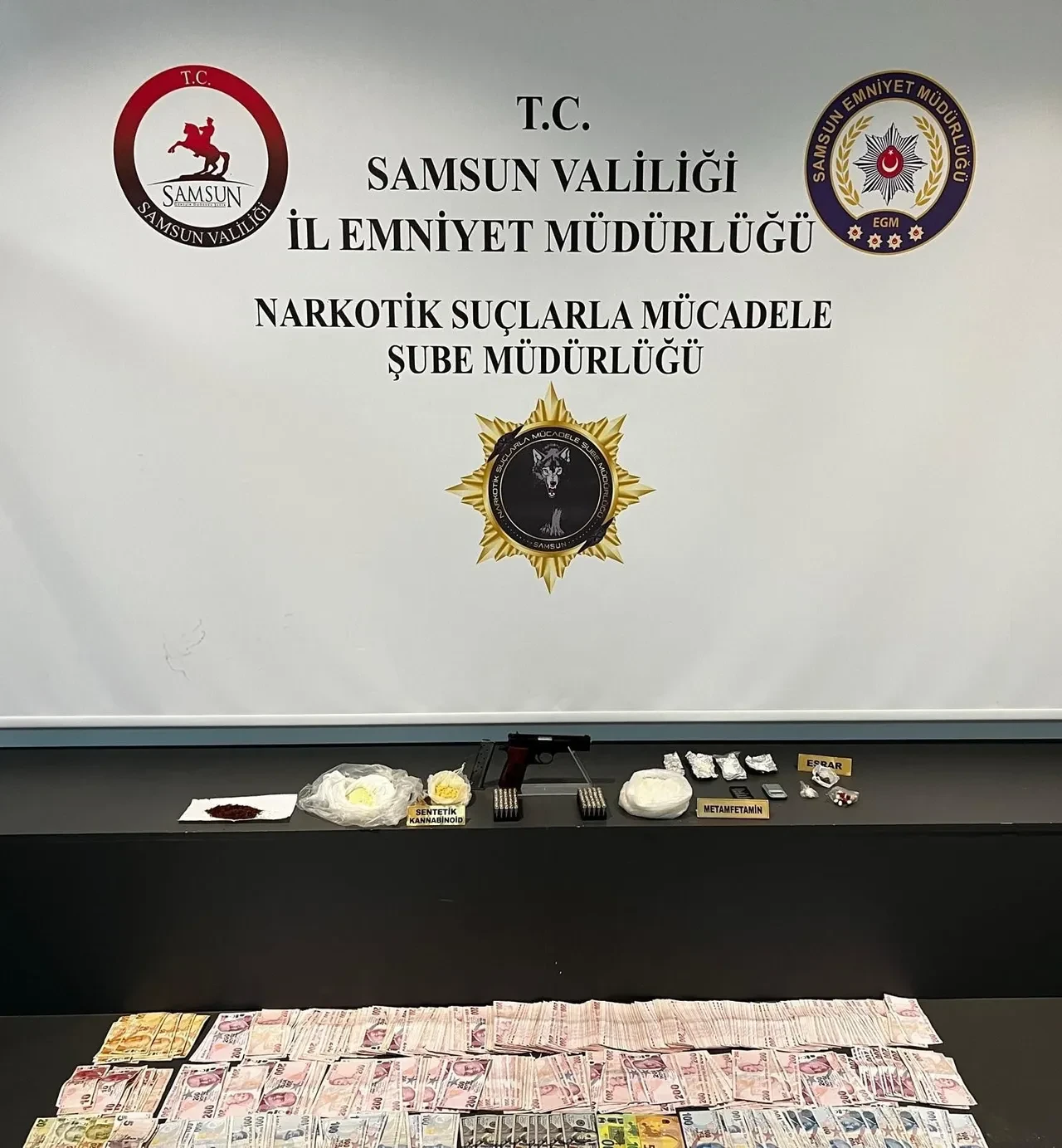 Samsun'da uyuşturucu baskını! Hepsi baza başlığının içinden çıktı