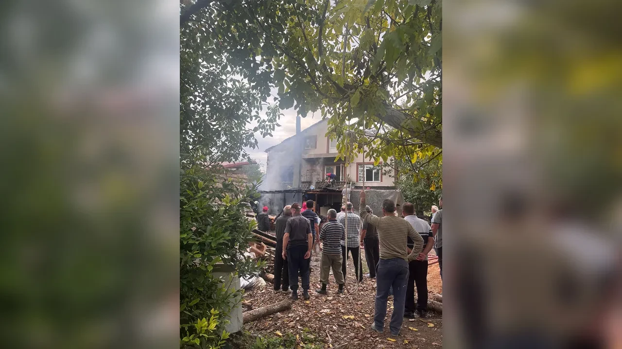 Sinop’ta ev yangını: Tüpün patlama anı kamerada