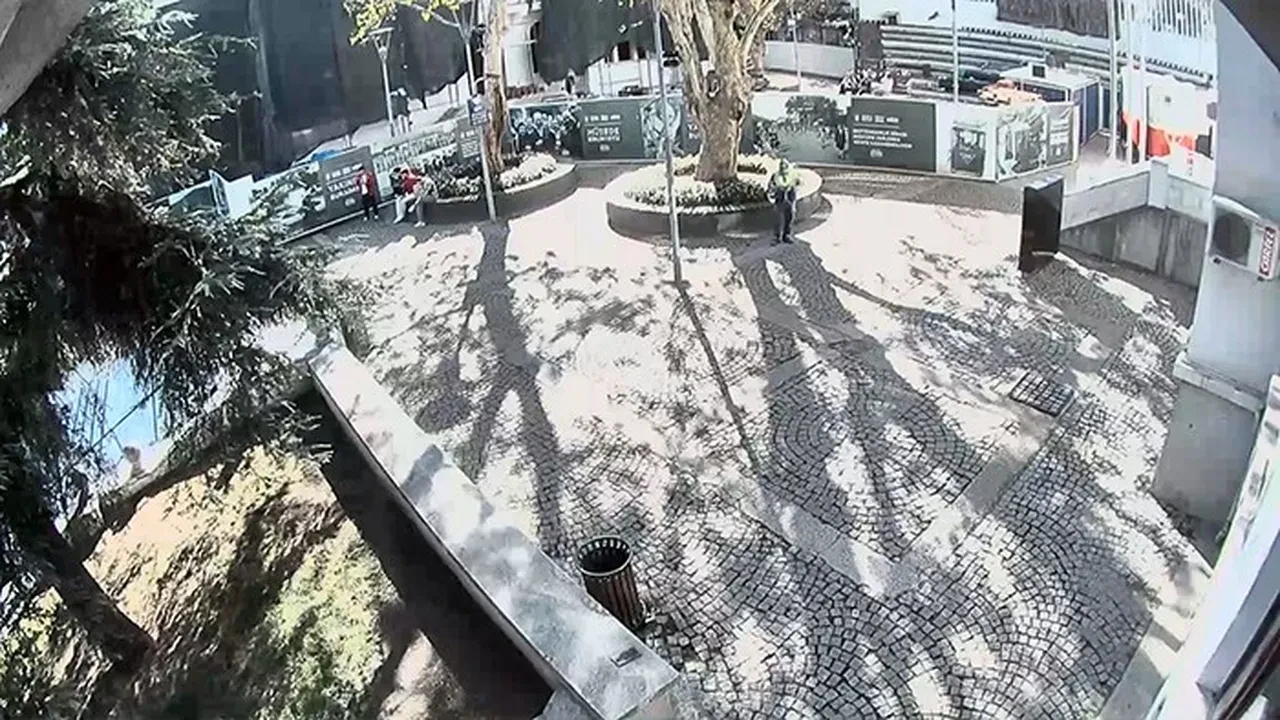 Altın dolu çanta bulan temizlik görevlisi bakın ne yaptı! Ödül olarak öyle bir şey verdiler ki