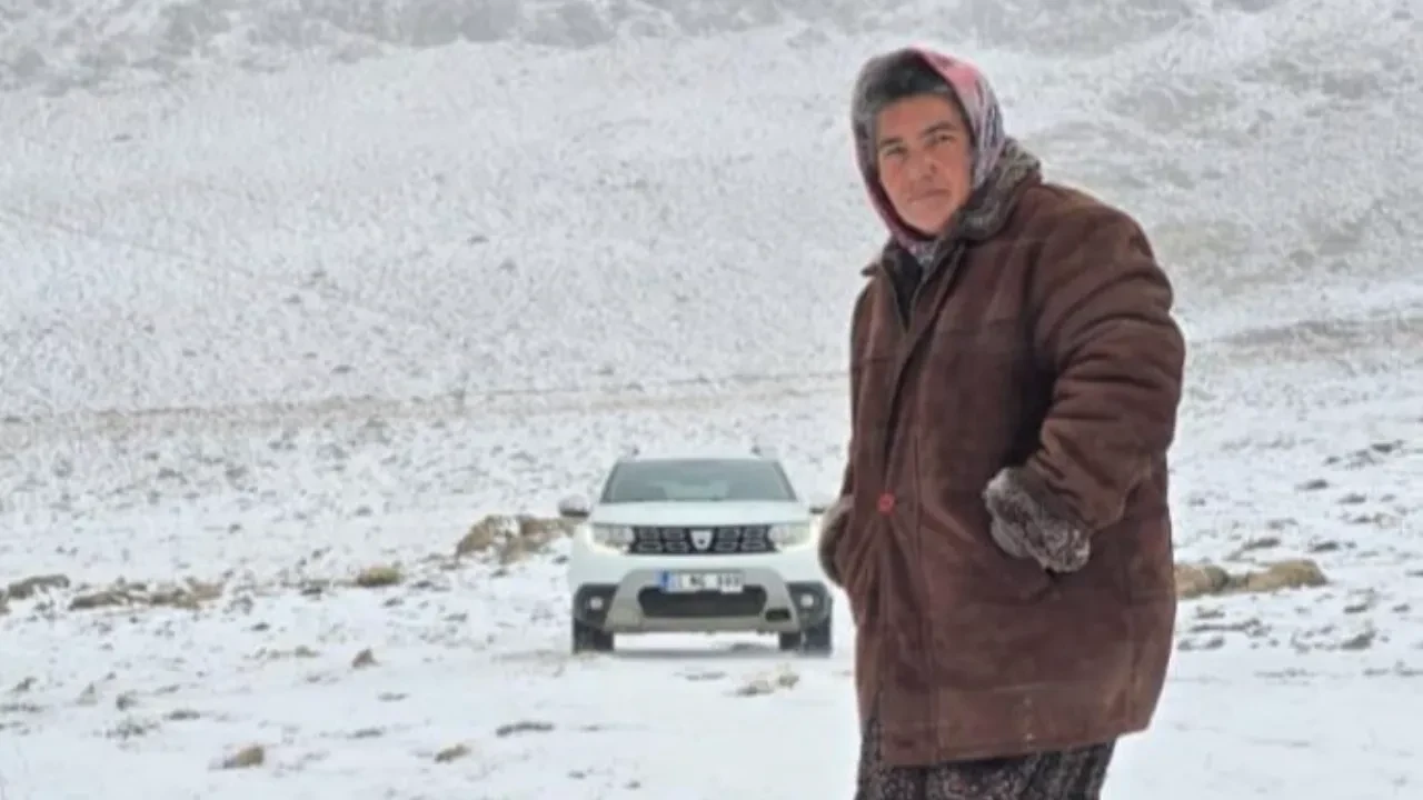 Aniden kar bastırınca yaylada mahsur kaldı!