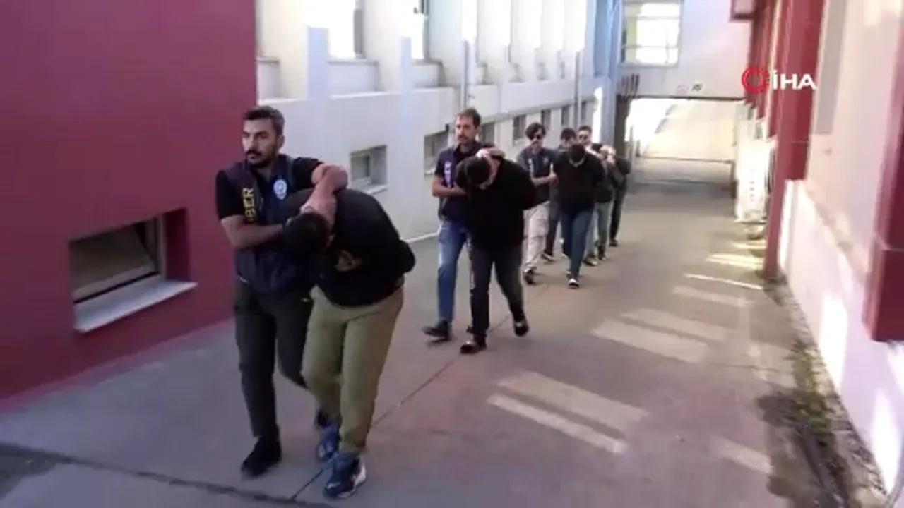 Araba alacaklar dikkat bu tuzağa düşmeyin! 'Sazan sarmalı' dolandırıcılarının taktiği ortaya çıktı