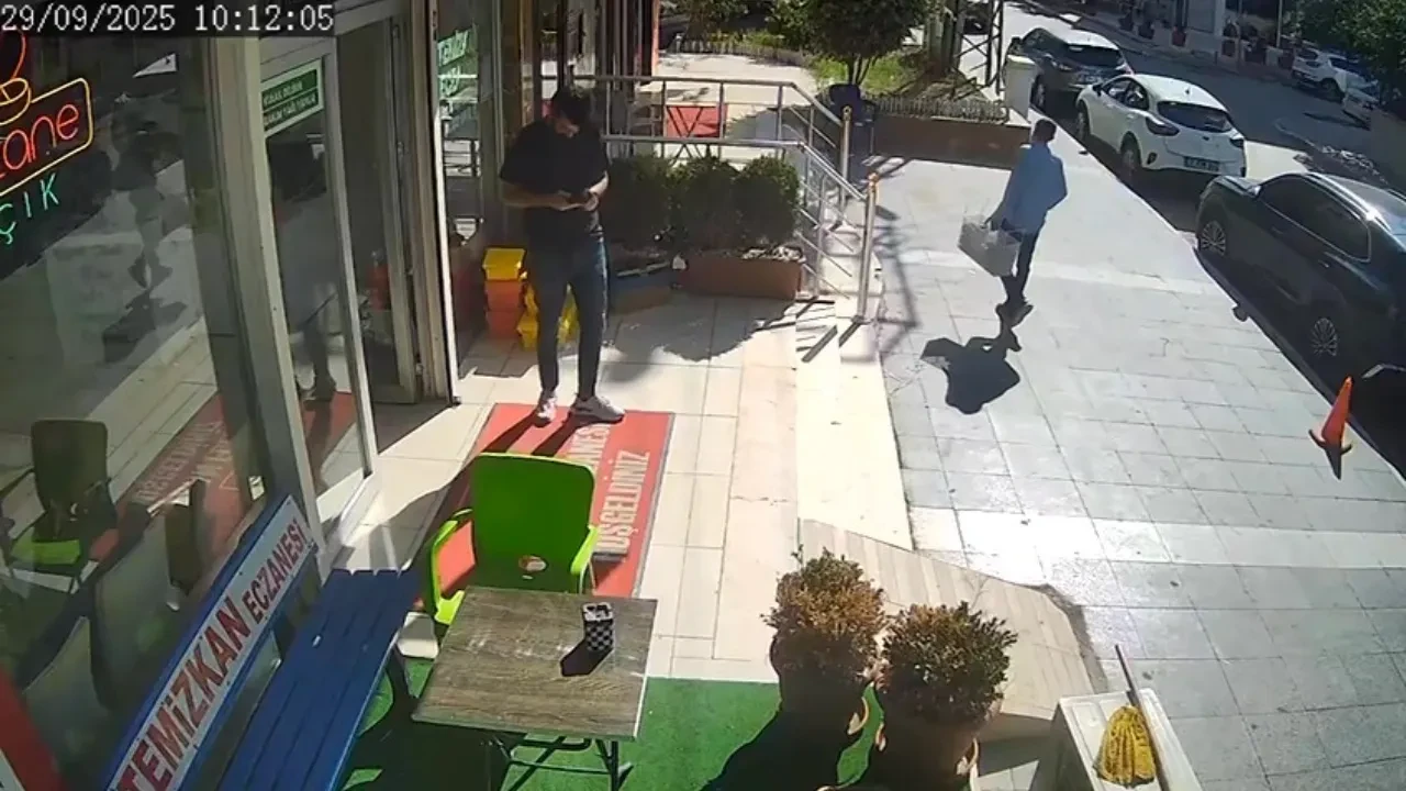 Elini kolunu sallaya sallaya geldi, 7 bin TL'lik dondurma çaldı