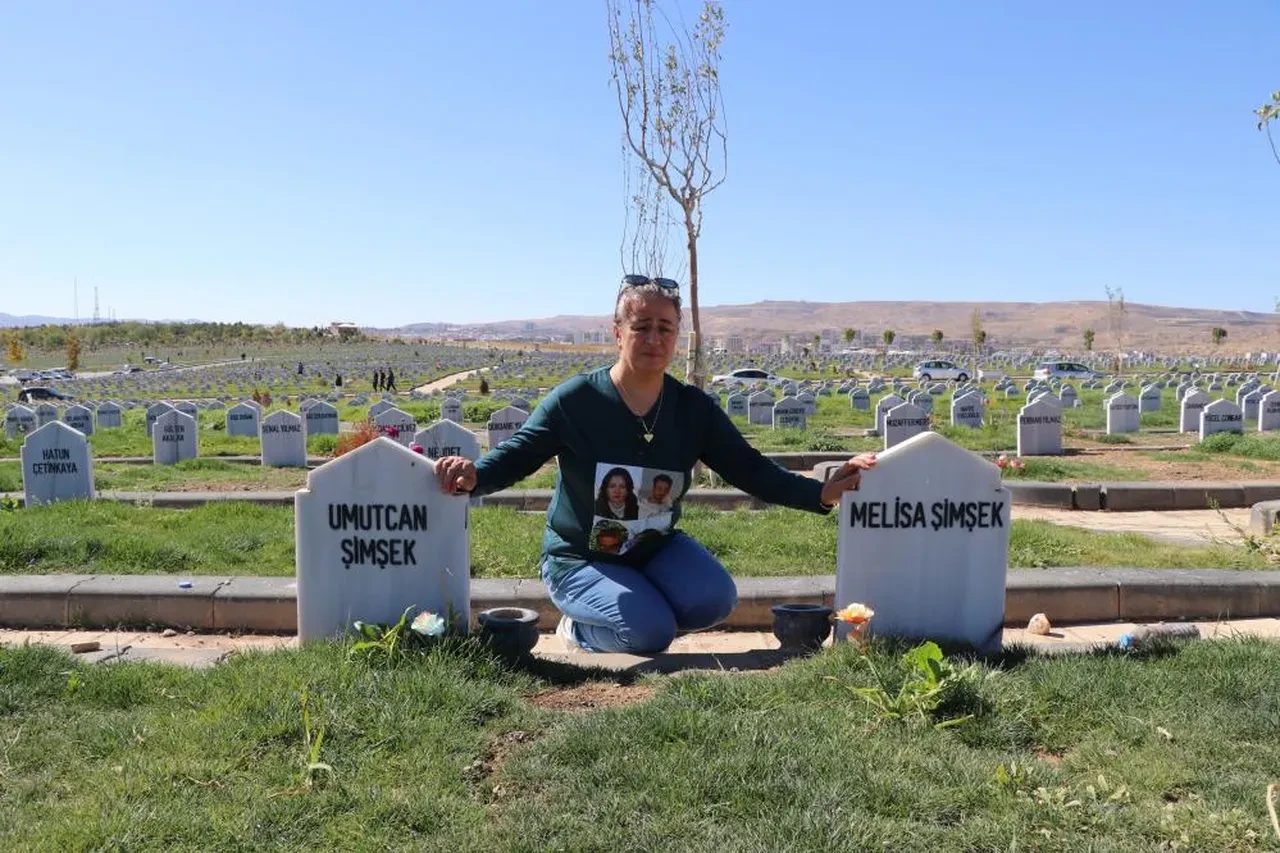 İki evladı da boğazları kesilerek katledildi! Acılı anneden yürek yakan sözler