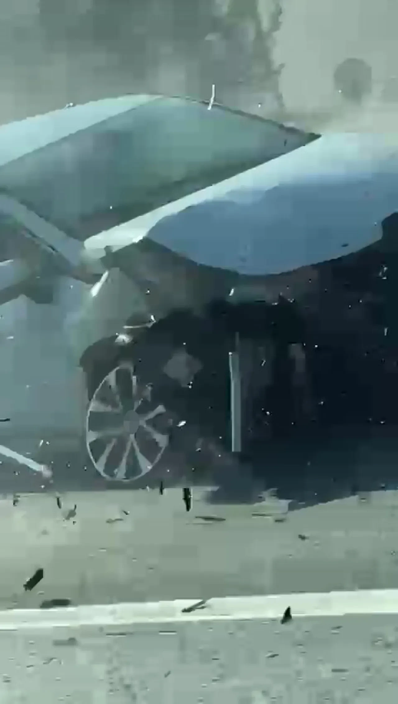 Kocaeli'de bebekli aileye dehşeti yaşattılar: Önlerine kırıp kaza yaptıran magandaların cezası kesildi